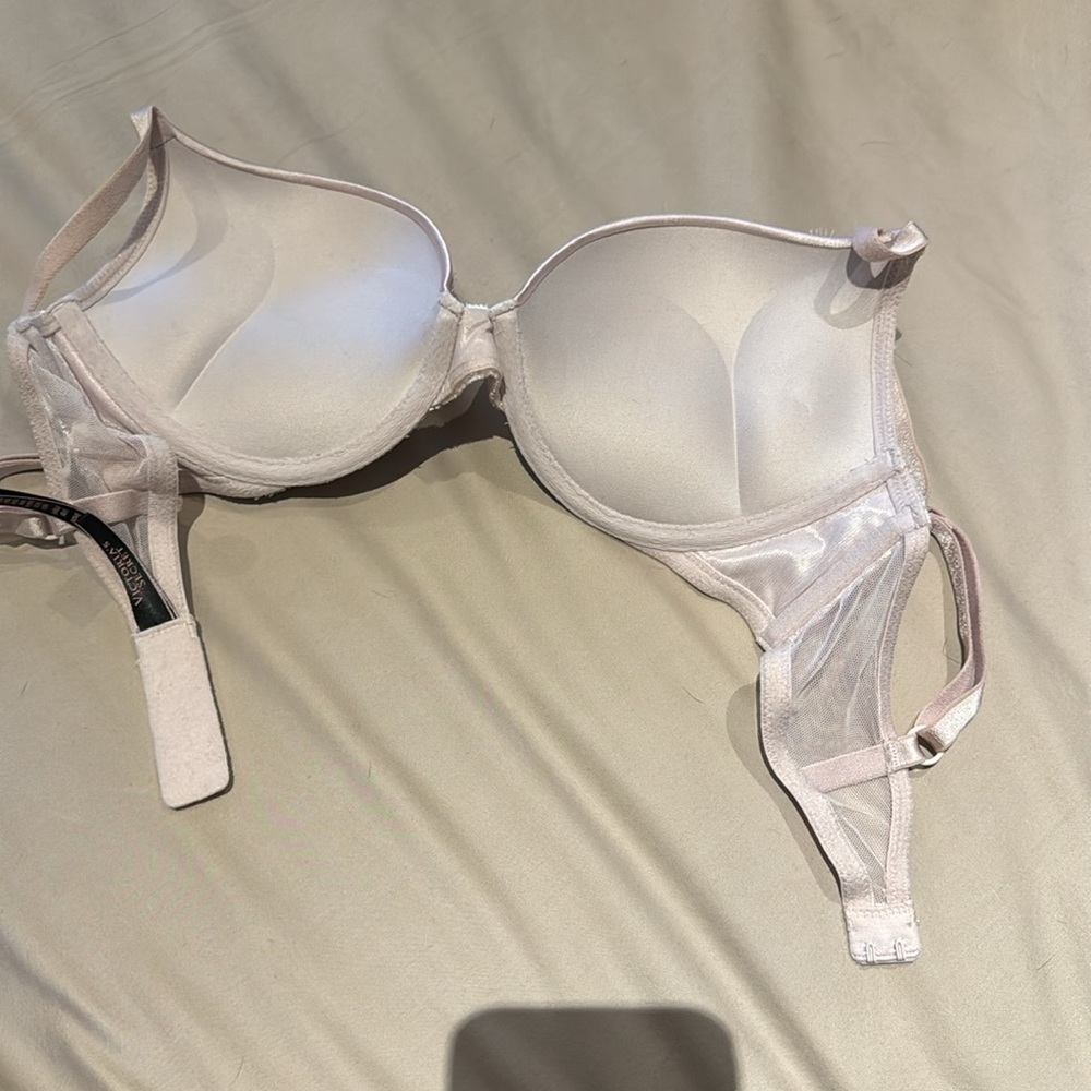Victoria’s Secret bra - Picture 4 of 5